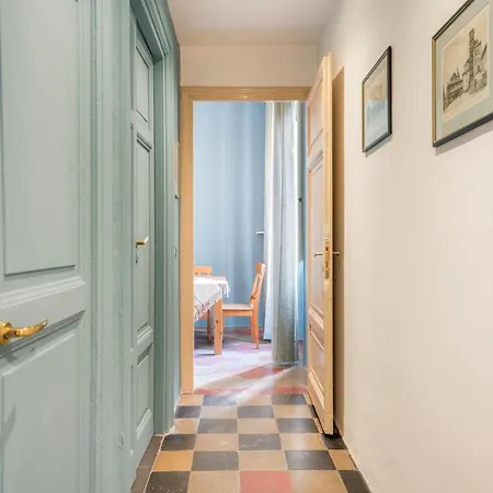 Daire Bohome - Ethnic In The Center Of *