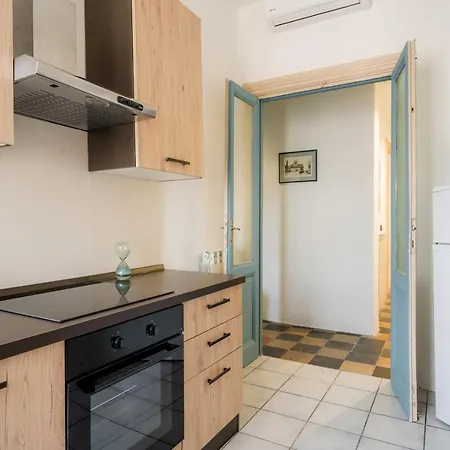 Bohome - Ethnic In The Center Of *