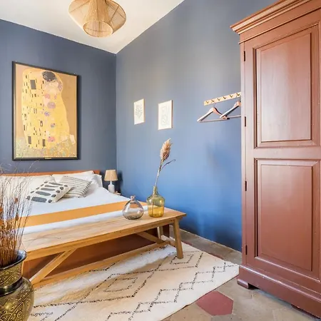 Bohome - Ethnic In The Center Of * Roma